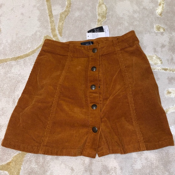 TOPSHOP: Size 00 / UK 4: Button Front Suede Mini Skirt (Camel) - Picture 2 of 2